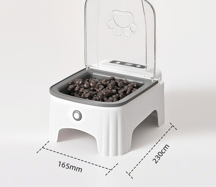 เครื่องให้อาหารแบบตั้งเวลาและเซ็นเซอร์