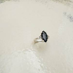 Black Spinal Marquise Cut Stone Gold Filled 925 Anillo de plata esterlina Diseño romántico Anillo de moda Mujeres Anillo de compromiso de boda - Product Image 2