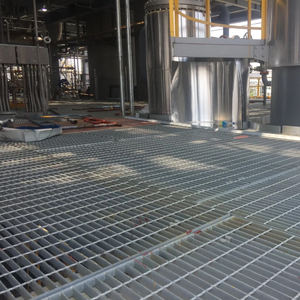 Grille de drainage moderne en acier galvanisé robuste pour trottoir extérieur, caniveau d'évacuation <span class=keywords><strong>des</strong></span> eaux pluviales, couvercle de drainage au sol, installation facile - Product Image 1