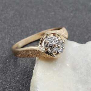 Anillo de propuesta de diamante cultivado en laboratorio de corte redondo de Banco trenzado, joyería de compromiso de oro sólido de 14K, regalo para novias - Product Image 2