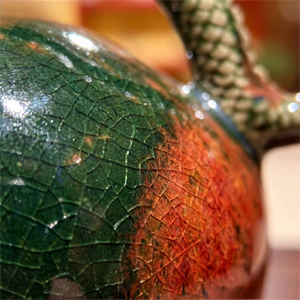 กาน้ำชาหัวมังกร เคลือบลายแตก เปลี่ยนสีได้ ทำจากเซรามิก พร้อมหูจับแบบศิลปะ สำหรับชงชาแบบกังฟู - Product Image 5