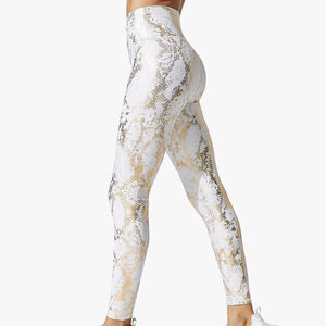 Conjunto de Yoga de Estilo Nuevo, Top Deportivo Acanalado con Leggings Deportivos de Secado Rápido, Conjuntos de Yoga Personalizados con MOQ Bajo para Mujer, OEM - Product Image 6