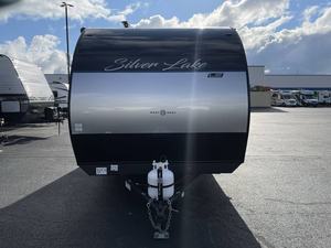 Venta al por mayor de modelos económicos para 2025: Silver Lake L-e 1600R-B-L-E (Oriente a Oeste) - Product Image 5