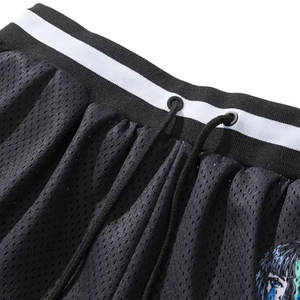 Short de basket-ball double couche pour homme High Street Sports Running Gym Wear Logo personnalisé Motif solide Tissu en toile Taille élastique - Product Image 3