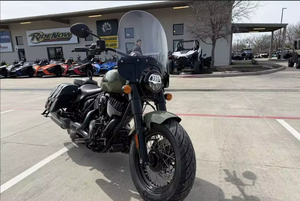 OFERTA LISTA PARA CONDUCIR 2025 Indian Super Chief Dark Horse Verde Musgo, Motocicleta Cruiser en Venta - Product Image 4