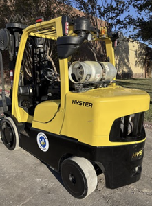 Oferta Exclusiva de Subasta para Montacargas S155FT 2013 de 16' con Posicionador de Horquillas Triples, Capacidad de Carga de 15500 LBS - Product Image 2