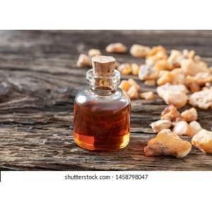 Aceite esencial de benzoína Styrax puro 100%, venta al por mayor, aceite esencial de benzoína Styrax a granel, aceite de benzoína Styrax puro y natural - Product Image 1