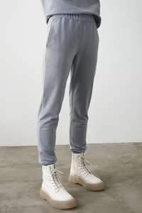 Respirant femmes Slim Fit survêtement décontracté pull à capuche polaire et pantalon de jogging ensemble dans des couleurs attrayantes pour l'hiver - Product Image 6