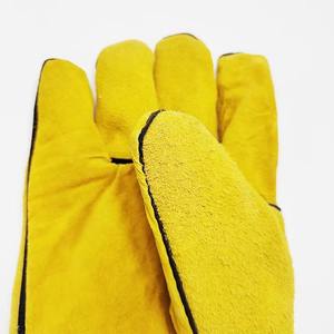 Gants de travail de sécurité double en cuir de vache sur mesure pour la construction industrielle et la soudure - Product Image 2