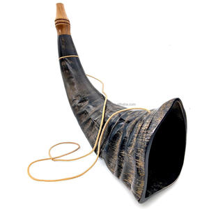 Corne d'animal artisanale en corne de buffle naturelle, durable, de haute qualité, décorative et fonctionnelle pour les reconstitutions et les cérémonies - Product Image 4