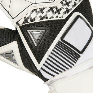 Guantes de portero ligeros con tecnología de ahorro de dedos y ajuste cómodo para el día del juego - Product Image 4