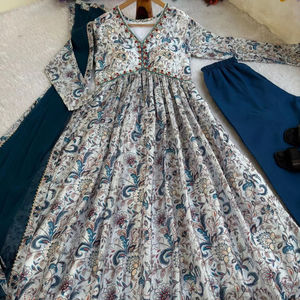 Belle broderie à col en V entièrement faite à la main tissu de soie Chinon doux magnifique Collection Kurti avec ensemble Dupatta à bas taux - Product Image 2