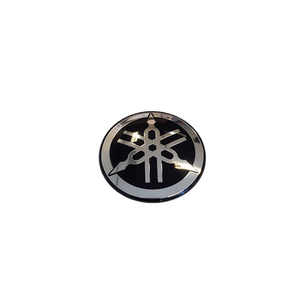 Autocollants personnalisés avec logo Yamaha, emblème original 1RC2413B0100 pour la décoration - Product Image 1