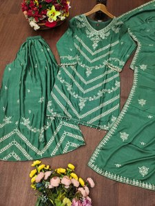 Conjunto de Salwar Kameez Tradicional de Diseñador para Mujeres Musulmanas, con Bordado en Ambos Lados, Manga 3/4, Patrón Elegante, con Dupatta, en Oferta - Product Image 5