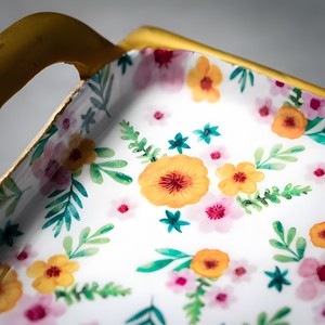 Plateau en aluminium de la meilleure qualité avec une belle impression de fleurs à bas prix de l'Inde pour un hôtel de restaurant à usage domestique - Product Image 4