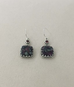 Pendientes colgantes de plata de ley 925 para mujer, moda Edulite, corte granate en bruto para boda o regalo, joyería de plata 925 al por mayor - Product Image 2