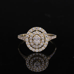 Anillo de diamantes naturales de oro blanco de 14 quilates Diseño redondo concéntrico de triple halo con pavé-Set Diamantes Regalo elegante - Product Image 3