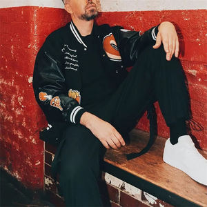 Chaqueta Universitaria Personalizada para Hombre 2025, Diseño de Doble Bolsillo, Chaqueta Deportiva de Invierno, Dobladillo Ajustable, Ropa Urbana con Logotipo Personalizado - Product Image 3