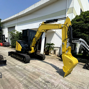 Mini-excavatrice Yanmar VIO55-6 d'occasion 2022 de 5,5 tonnes avec flèche pivotante et lame de remblai pour moteur et boîte de vitesses - Product Image 1