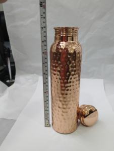 Bouteille à boisson en verre martelé en cuivre de 950 ml, bouteille à boisson traditionnelle ayurvédique en cuivre - Product Image 6