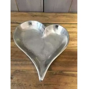 Luxury Aluminium Ring Candle Tray Heart-Shaped <b>Watch</b> Ring Trinket Charger Dishes 100pcs Minimum Order Factory Wholesale for - Product Image 1