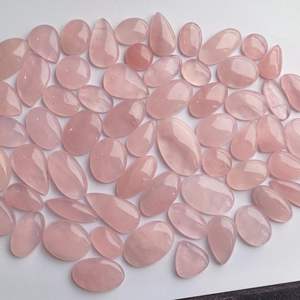 อัญมณี100% ทรงหลังเบี้ยทรงรีสีชมพูธรรมชาติสำหรับเป็นเครื่องประดับอัญมณีสีชมพูโรสควอตซ์แบบขัดเงา - Product Image 4