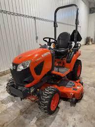 Tracteur chenillé compact 4x4 25 CV BX1880 2021 avec transmission par engrenages, moteur haute productivité, boîte de vitesses et pompe incluses - Product Image 2