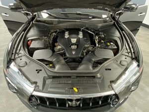 Mas-e-ra-ti Le_vante Gran_Lusso 3.0L AWD USADO de 2018 - Product Image 4