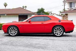 Dodge Challenger R/T Scat Pack Edición 50 Aniversario 2020 Usado (LHD/RHD) - Product Image 2