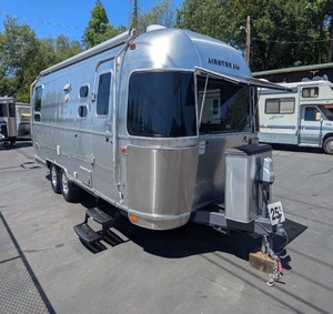 ข้อเสนอสุดพิเศษ ปี 2016 รถบ้าน Airstream Flying Cloud ขนาด 25/25 ฟุต - Product Image 1