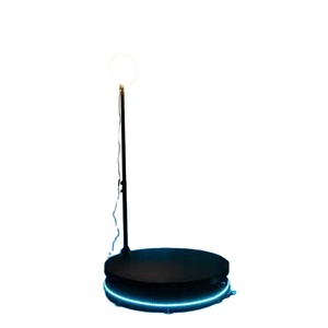 Photomaton à 360 degrés pour les décorations de mariage disponibles à la vente - Product Image 3