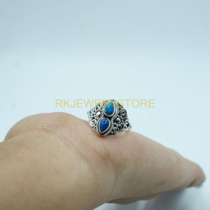 แหวนโอปอลสวยงาม แหวนเงินแท้ 925 แหวนดีไซน์โดดเด่น แหวนทำมือ ดีไซน์ไม่ซ้ำใคร เครื่องประดับโอปอล ของขวัญคริสต์มาสสำหรับภรรยา - Product Image 3