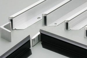 Tùy chỉnh Anodized nhôm ép đùn đường sắt với gió tải lên đến 60 mét/giây tuyết tải lên đến 1.4 KN/m2 cho bảng điều khiển năng lượng mặt trời gắn hệ thống - Product Image 5