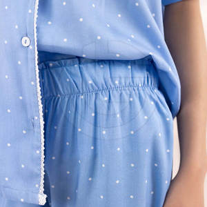 Ropa de dormir cómoda para mujer Servicio OEM Ropa de dormir hecha por profesionales En stock Ropa de dormir para mujer - Product Image 4