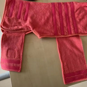 Peignoir éponge 100% coton pour chien/animal de compagnie pour le bain et le toilettage - Product Image 1