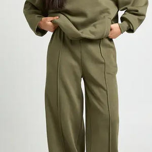 Conjunto Deportivo de Alta Calidad con Pantalones Anchos a Juego para Mujer, Corte Holgado con Mangas Largas y Diseño Oversize - Product Image 3