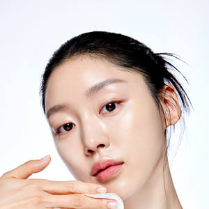 เซลล์น เพรสทีจ ลูมินัส โทนเนอร์ 120 มล. โทนเนอร์เพิ่มความชุ่มชื้น ผิวเปล่งประกาย ด้วยคอลลาเจนโมเลกุลต่ำ ผ่านการรับรองจากผู้เชี่ยวชาญด้านผิวหนัง ช่วยปลอบประโลมผิว - Product Image 1