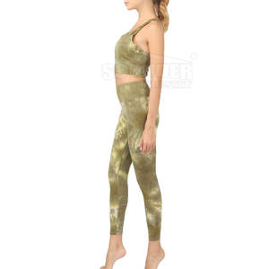 Vêtements de sport pour femmes Ensemble de yoga Vêtements de fitness sans couture Motif solide Ensemble de 2 pièces Fabriqué au Pakistan Logo personnalisé Ensemble de yoga pour femmes - Product Image 3