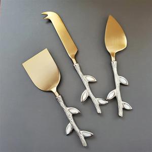 Juego de cuchillos para queso con acabado dorado moderno para hoteles, elegantes herramientas de metal martillado para servir queso en tablas de quesos y decoración de mesa - Product Image 5