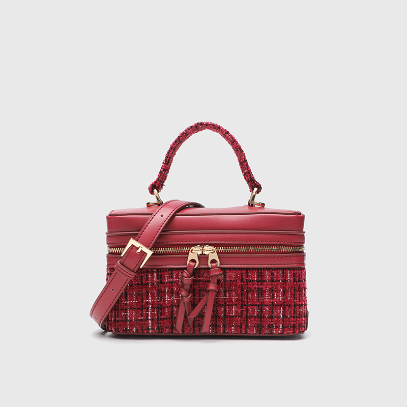 tissu en laine rouge,