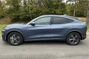 Vente rapide VOLANT À GAUCHE |   Conduite à droite |   2021 F O R D MUSTANG MACHSS-E SELECTTTSS AWD - Product Image 3