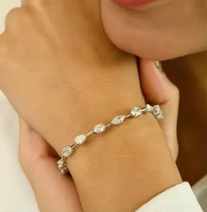 สร้อยข้อมือเพชรธรรมชาติผสมรูป-สร้อยข้อมือเทนนิสประดับเพชรธรรมชาติสีทองขาวล้วน18K-ของขวัญเครื่องประดับชั้นดีหรูหราสำหรับเธอ - Product Image 5