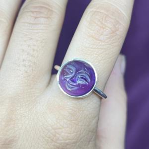 Anillo de cara de luna de amatista Anillo de piedras preciosas de amatista tallada Anillo de plata de cara de luna para mujer - Product Image 5