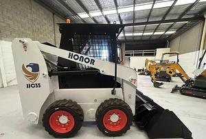 Chargeuse compacte de 2,3 tonnes avec moteur diesel, fonction de rétrocaveuse, roulements et boîte de vitesses, haute capacité de charge - Product Image 6