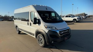 Usado/Nuevo 2026 RAM ProMaster 2500 Furgoneta con Ventanas LHD Diésel Automática 4x2 Motor Yuchai 11-20 Asientos EURO 5 - Product Image 3