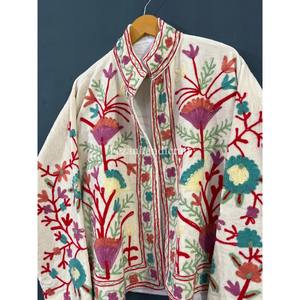 Abrigo de invierno Boho Suzani para mujer, chaqueta de terciopelo de punto acolchado con bordado Floral colorido con forro de algodón para fiestas de otoño - Product Image 4