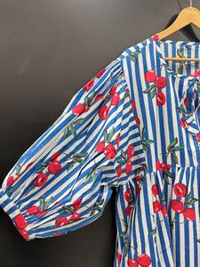 Robe midi moderne en coton imprimé pour les voyages de style urbain et les sorties de week-end confortable et à la mode à vendre - Product Image 4