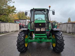 Tractor Agrícola JOHNN 6320 4WD de 70HP con Bomba de Alta Productividad para Motor, Entrega Rápida, Calidad Premium, Diseño Eficiente - Product Image 6