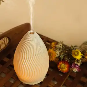Wholesale Polyresin Air Purifier Vase 80ml USB Essential Oil Ultrasonic Aroma Diffuser with Warm Light