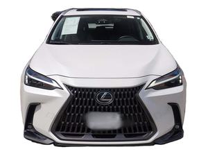 Blanc, occasion, 2024, NX 350 AWD, jantes en alliage R18 foncées, sièges en cuir, système de navigation, démarrage à distance, toit ouvrant, sièges chauffants - Product Image 4